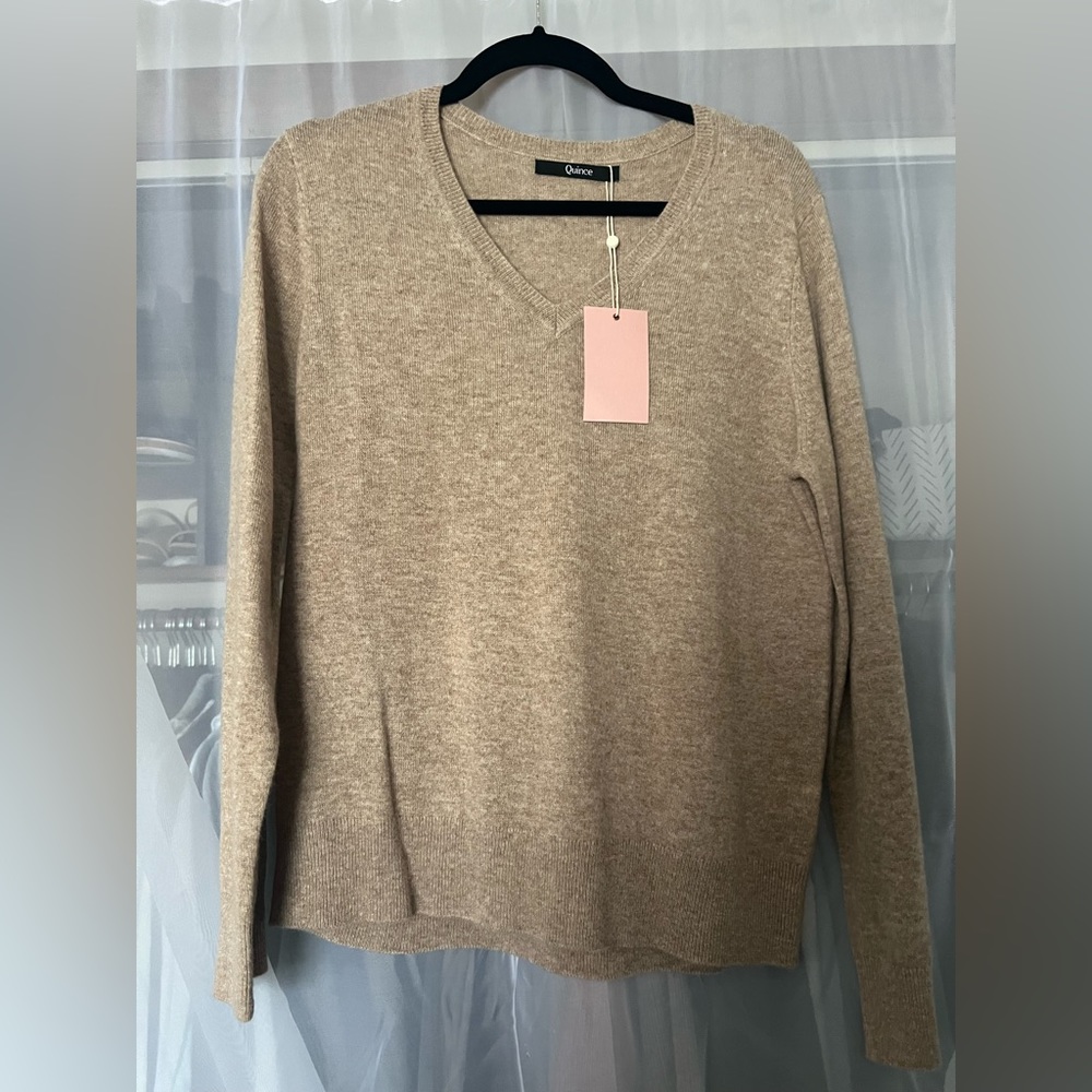 Beige Mongolian cashmere v neck